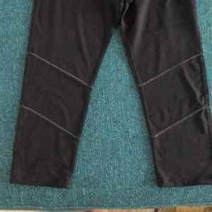 Glyder Capri Yoga Pants Size L